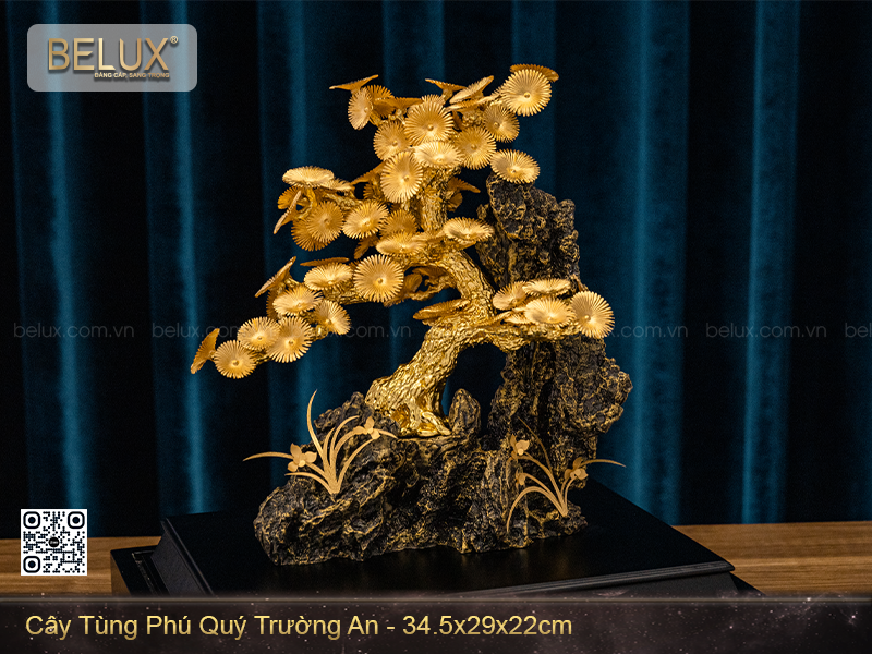 Cây tùng phú quý trường an dát vàng&nbsp;